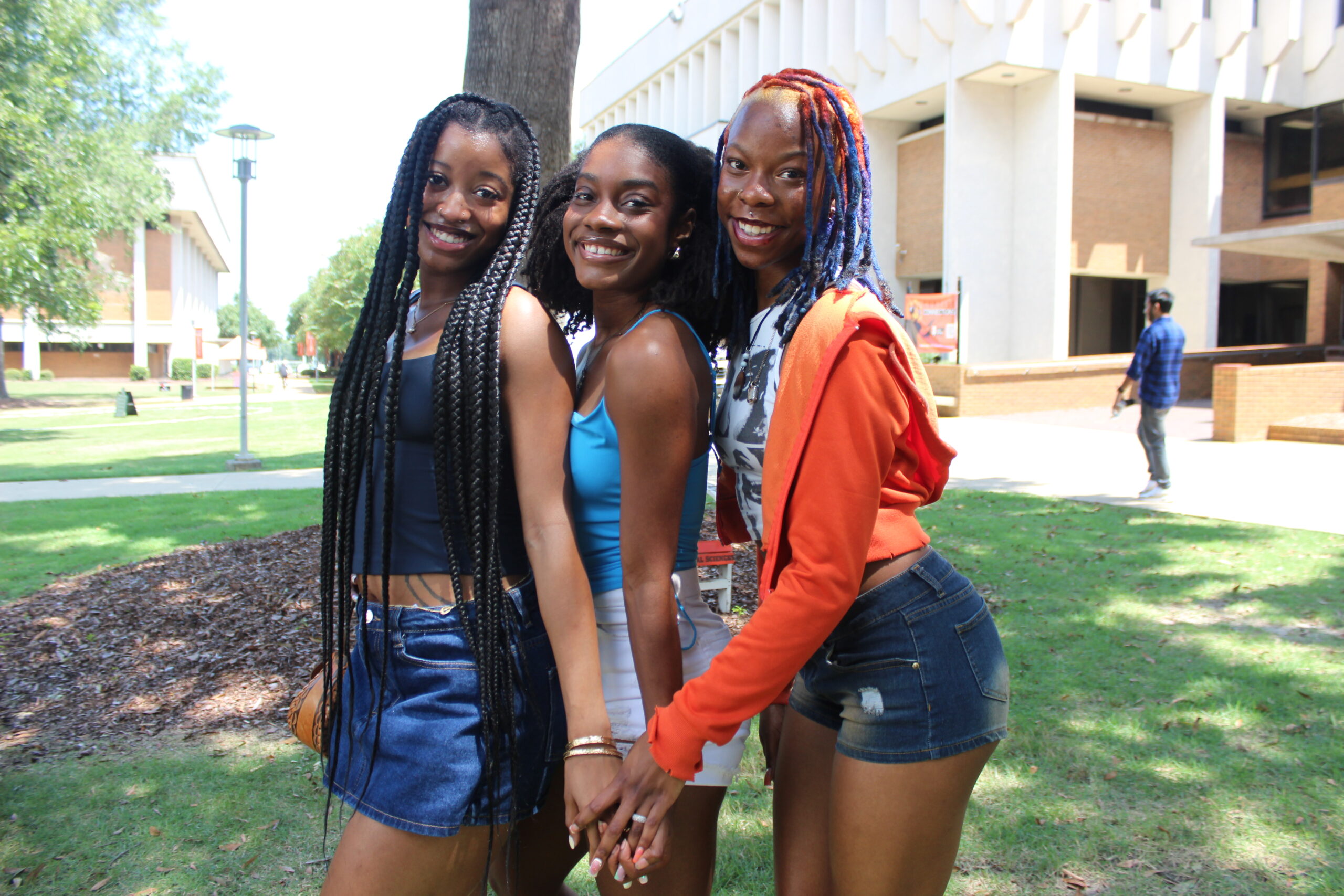 Dress to impress: Warhawks first day of class photo gallery