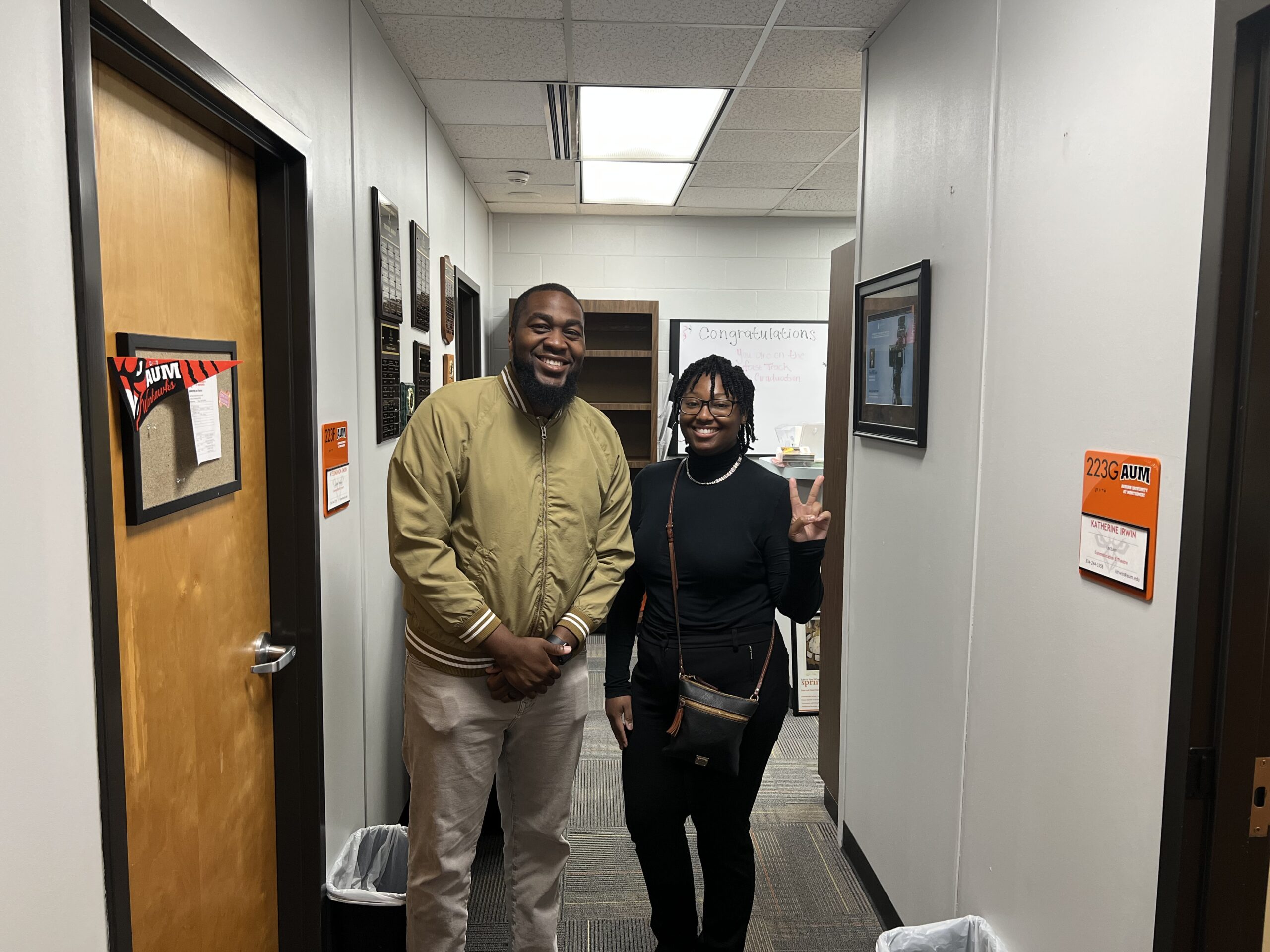 When headlines fade, faith remains: Former reporter Chris Searcy traded the newsroom for the pulpit, finding purpose beyond the press